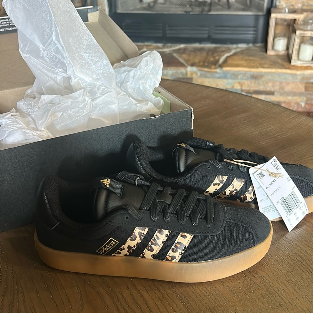 Adidas VL Court 3.0 Black and Cheetah Print Womens Sneakers, Size 6, Brand New
